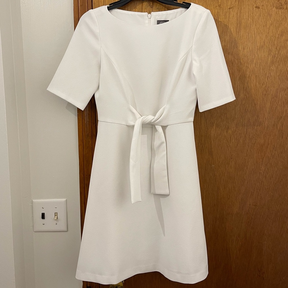 Vince Camuto white short sleeve dress